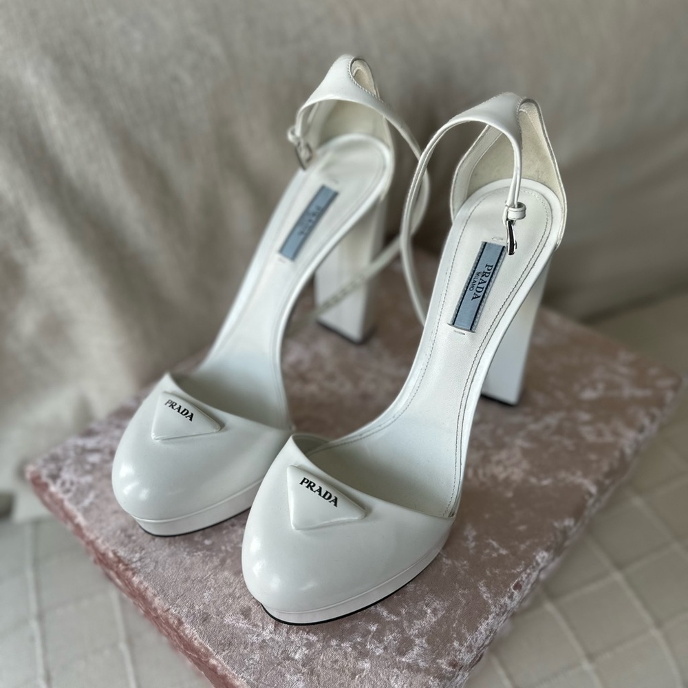 AUTHENTIC PRADA White Pumps/Heels